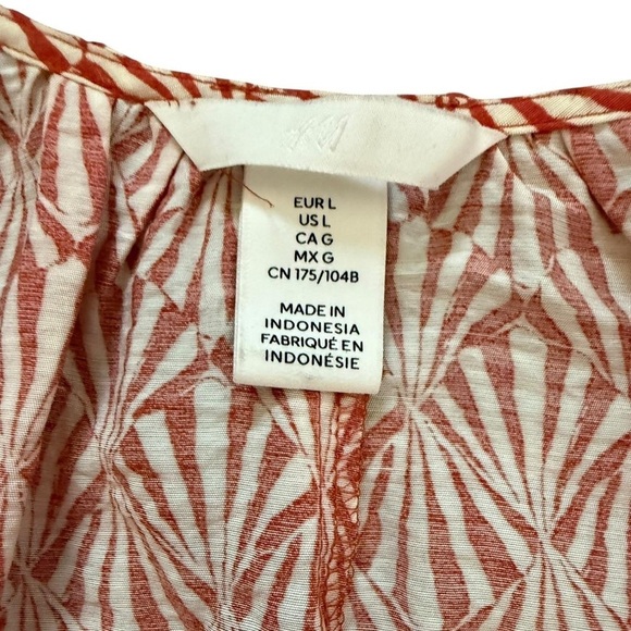 H&M Pink Long Sleeve Sundress with Bishop Sleeves
Viscose 80%, Polyamide 20%
Leg - Picture 4 of 6